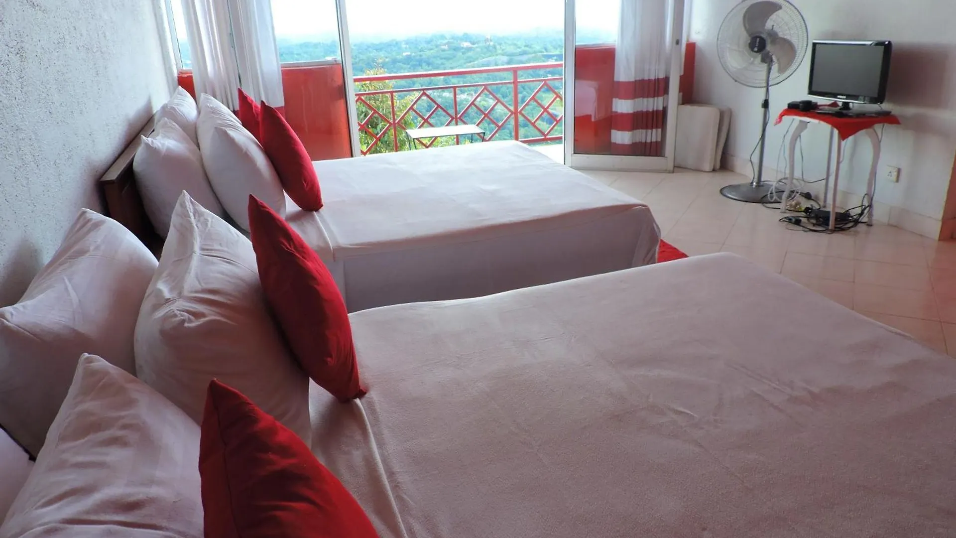 Проживание в семье Redhill Kandy Tennekumbura